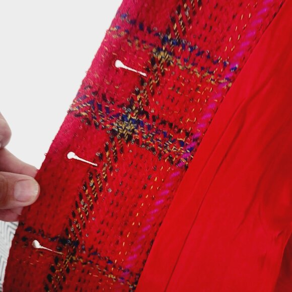 Linda Allard Ellen Tracy 8P Red Plaid Tweed Jacket Gold Buttons w/ Chain Classic - Picture 9 of 16